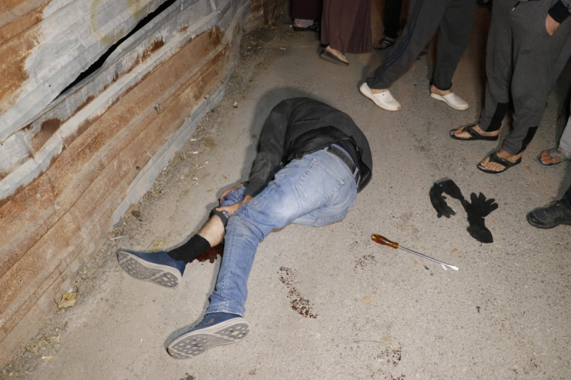 Ev sahibiyle karşılaşınca balkondan atladı; ayağını kırdı
